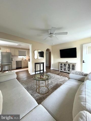 428 6TH AVE, Lindenwold, NJ 08021