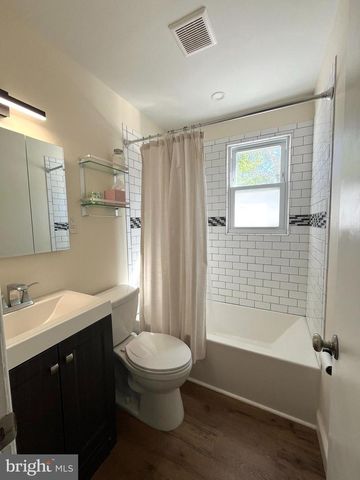 428 6TH AVE, Lindenwold, NJ 08021