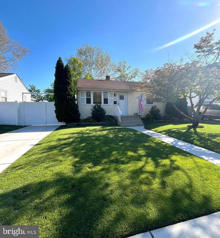 428 6TH AVE, Lindenwold, NJ 08021