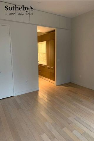 75 Wall St Apt 36J, New York City, NY 10005