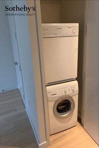 75 Wall St Apt 36J, New York City, NY 10005