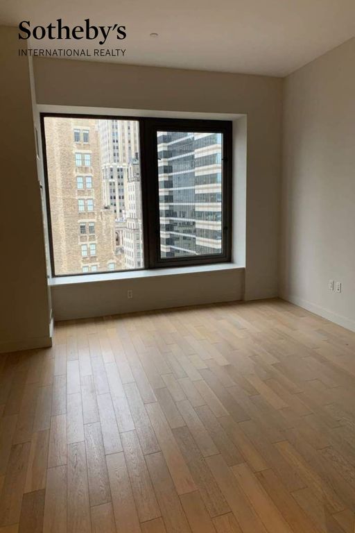 75 Wall St Apt 36J, New York City, NY 10005