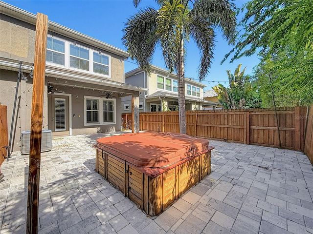 112 S BUNGALOW PARK AVENUE 1, Tampa, FL 33609