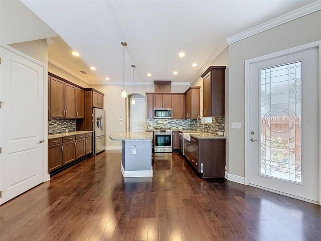 112 S BUNGALOW PARK AVENUE 1, Tampa, FL 33609
