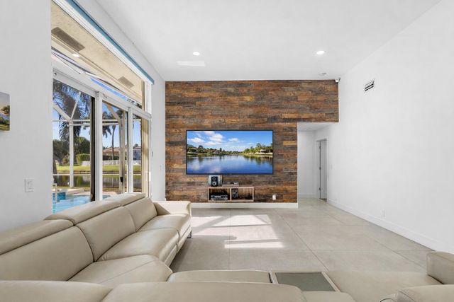 10702 Maple Chase Drive, Boca Raton, FL 33498