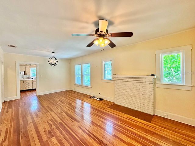 1215 E MOHAWK AVENUE, Tampa, FL 33604