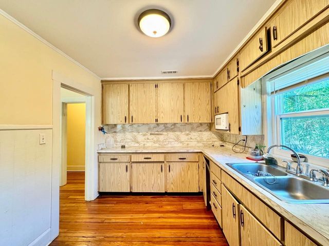 1215 E MOHAWK AVENUE, Tampa, FL 33604