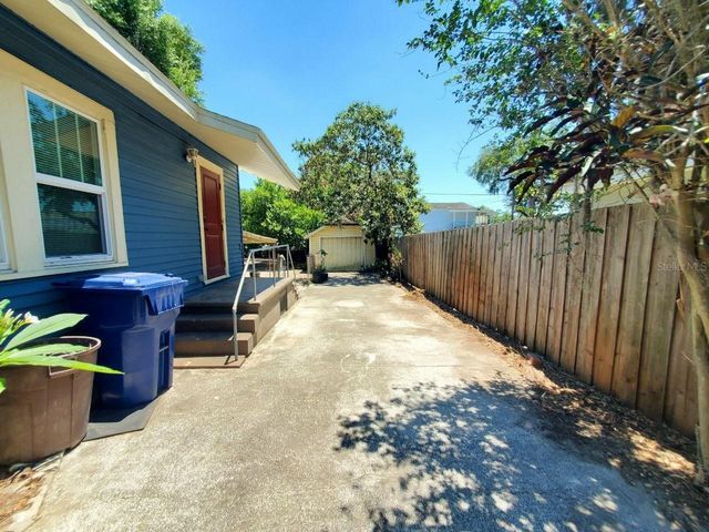 1215 E MOHAWK AVENUE, Tampa, FL 33604