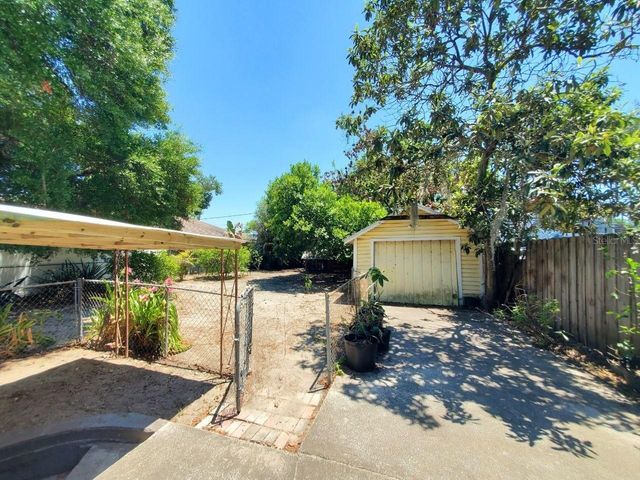 1215 E MOHAWK AVENUE, Tampa, FL 33604