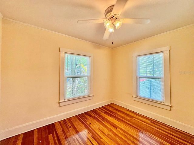 1215 E MOHAWK AVENUE, Tampa, FL 33604