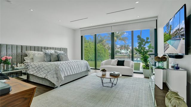 1651 Diplomat Pkwy, Hallandale Beach, FL 33009