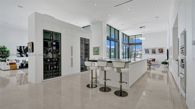 1651 Diplomat Pkwy, Hallandale Beach, FL 33009