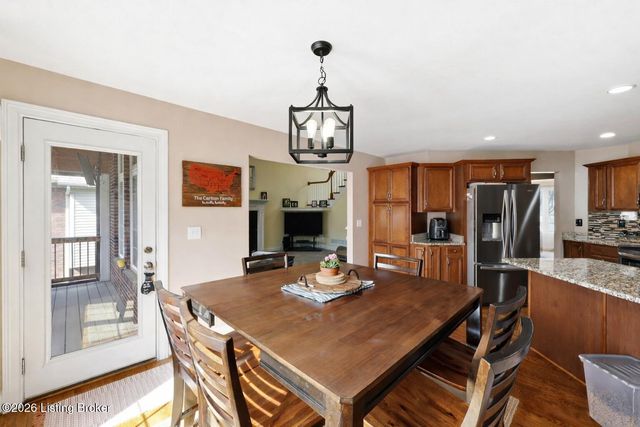 3512 Woodmont Park Ln, Louisville, KY 40245