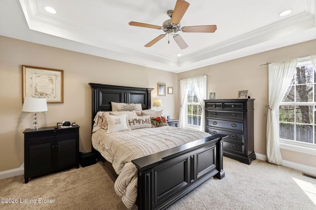 3512 Woodmont Park Ln, Louisville, KY 40245