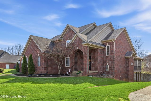 3512 Woodmont Park Ln, Louisville, KY 40245