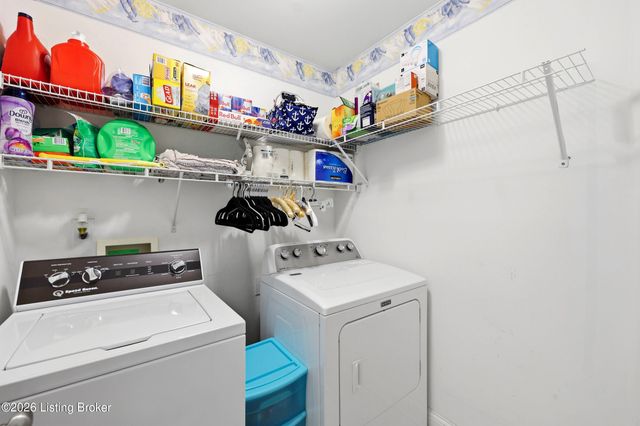 3512 Woodmont Park Ln, Louisville, KY 40245