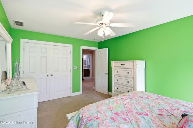 3512 Woodmont Park Ln, Louisville, KY 40245