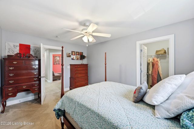 3512 Woodmont Park Ln, Louisville, KY 40245