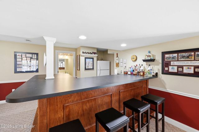 3512 Woodmont Park Ln, Louisville, KY 40245