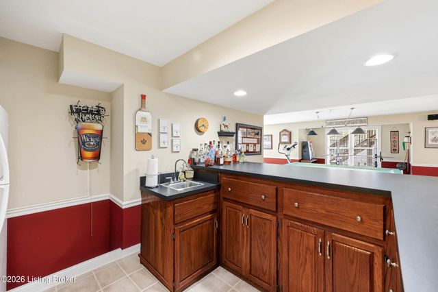 3512 Woodmont Park Ln, Louisville, KY 40245