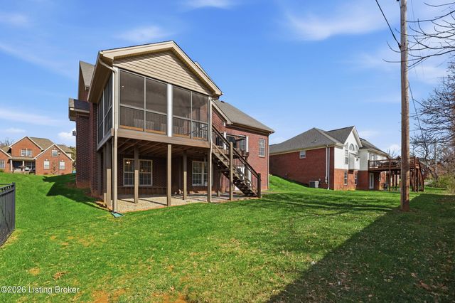 3512 Woodmont Park Ln, Louisville, KY 40245