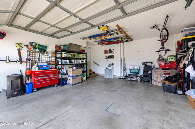 3512 Woodmont Park Ln, Louisville, KY 40245