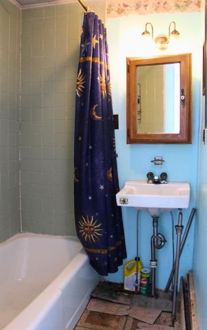 127 Main Street, Cambridge, VT 05464