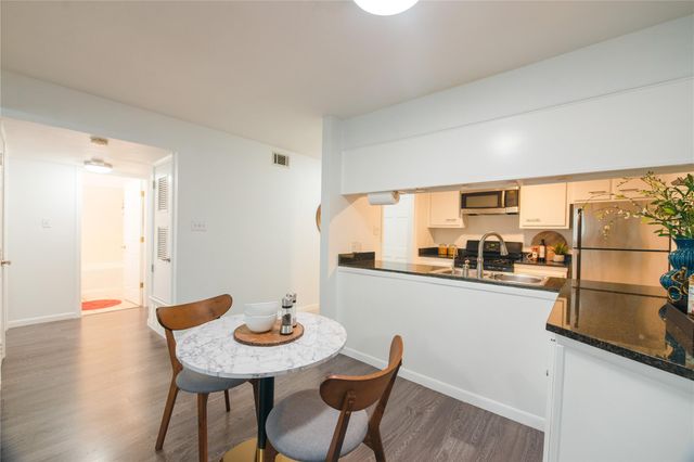 4209 Burnet RD 106, Austin, TX 78756