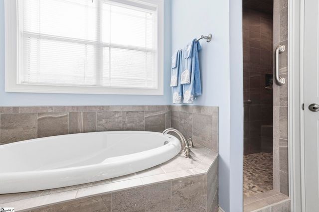 710 Man Of War Court, Inman, SC 29349