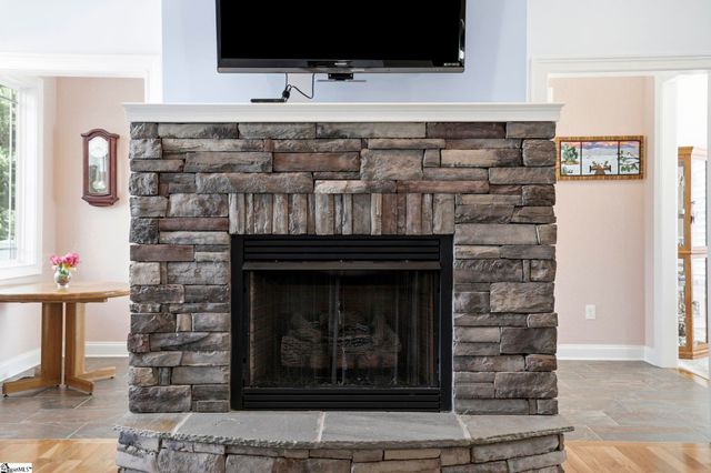 710 Man Of War Court, Inman, SC 29349