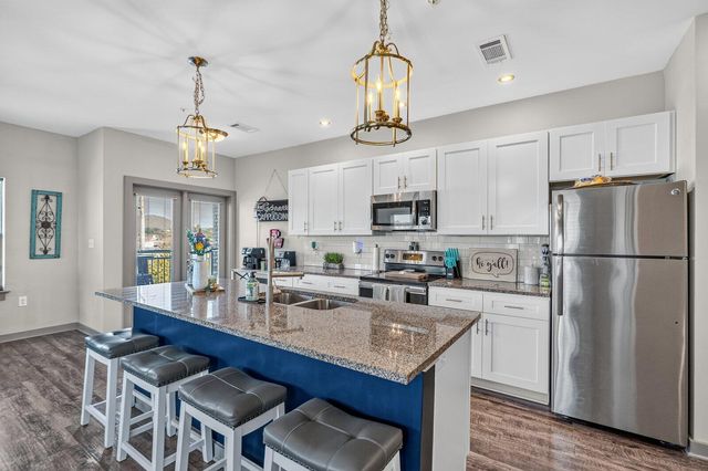 782 Riverfront Parkway 318, Chattanooga, TN 37402