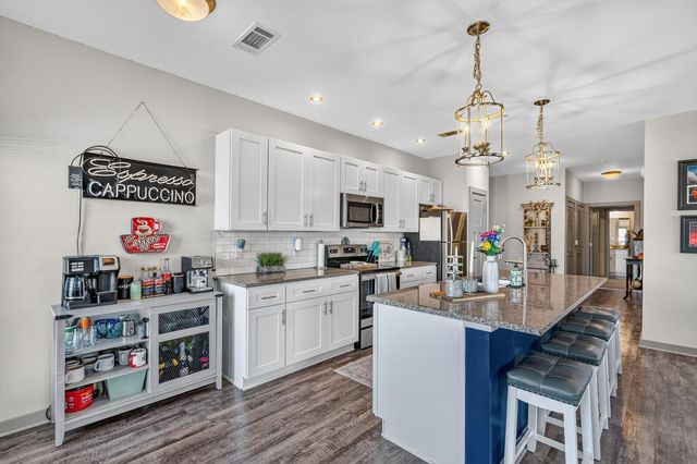 782 Riverfront Parkway 318, Chattanooga, TN 37402