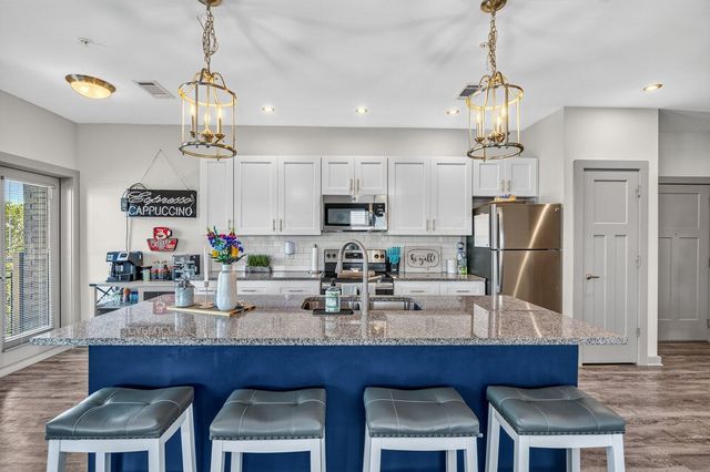 782 Riverfront Parkway 318, Chattanooga, TN 37402
