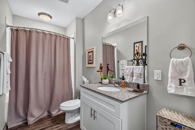 782 Riverfront Parkway 318, Chattanooga, TN 37402