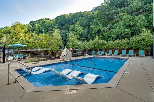 782 Riverfront Parkway 318, Chattanooga, TN 37402