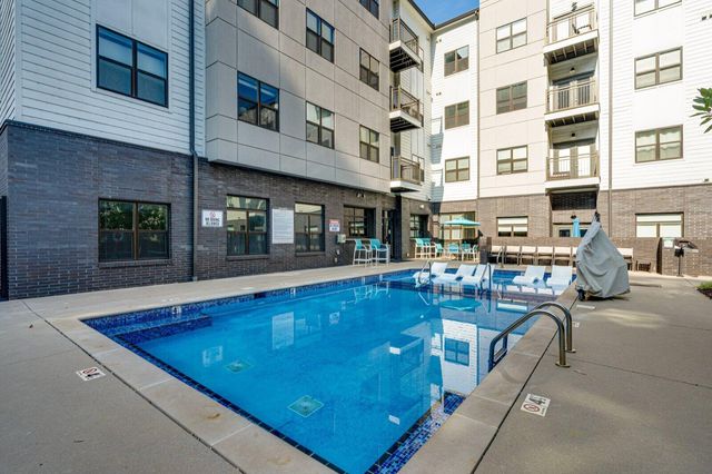 782 Riverfront Parkway 318, Chattanooga, TN 37402