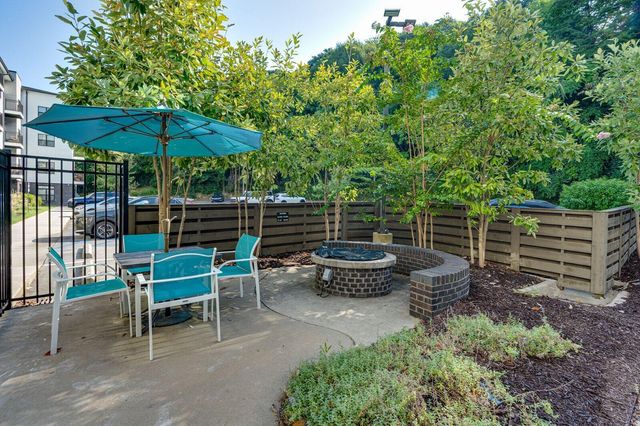 782 Riverfront Parkway 318, Chattanooga, TN 37402