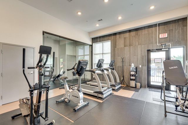 782 Riverfront Parkway 318, Chattanooga, TN 37402