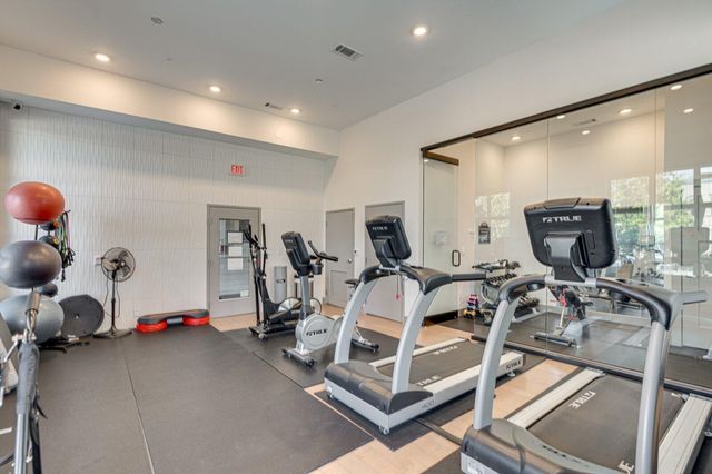782 Riverfront Parkway 318, Chattanooga, TN 37402