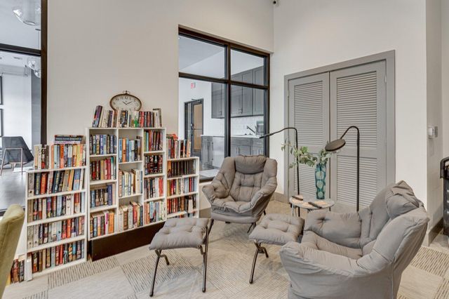 782 Riverfront Parkway 318, Chattanooga, TN 37402
