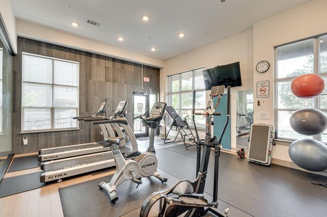 782 Riverfront Parkway 318, Chattanooga, TN 37402
