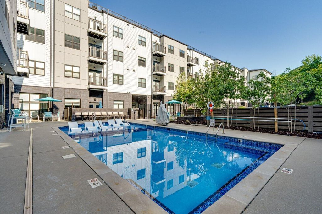 782 Riverfront Parkway 318, Chattanooga, TN 37402