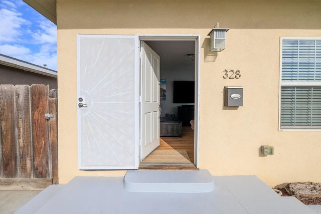 328 Oakshire Ave, Modesto, CA 95354