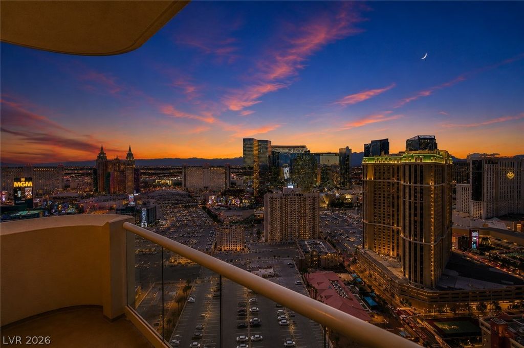 145 East HARMON Avenue 3205, Las Vegas, NV 89109 — exterior