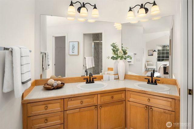 18544 NE 57th Street, Redmond, WA 98052