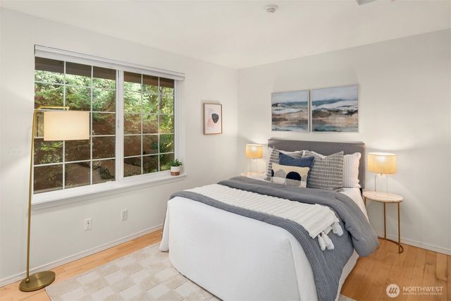 18544 NE 57th Street, Redmond, WA 98052