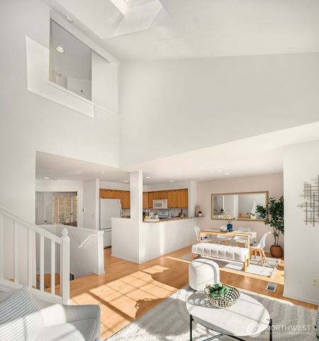 18544 NE 57th Street, Redmond, WA 98052