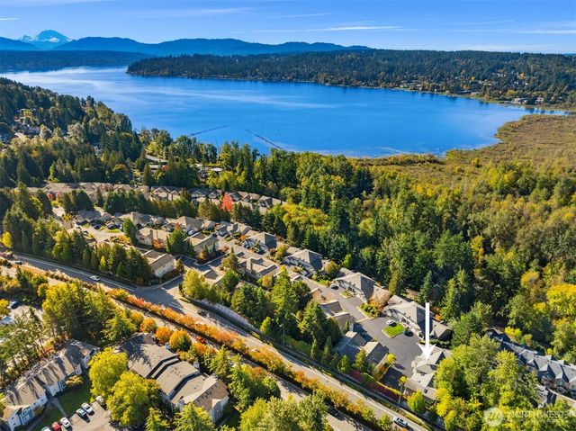 18544 NE 57th Street, Redmond, WA 98052