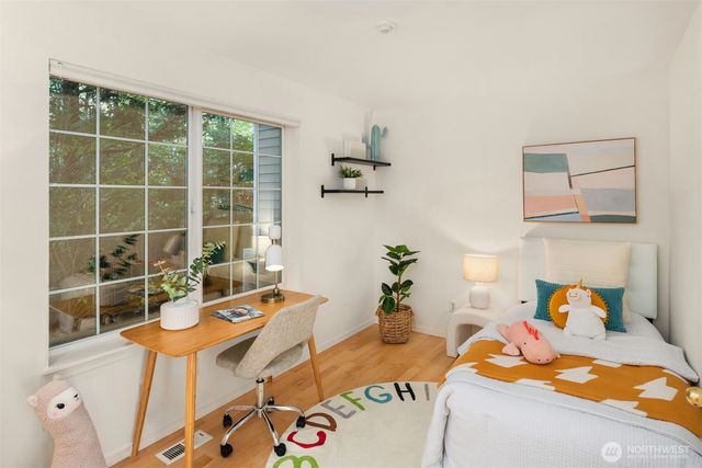 18544 NE 57th Street, Redmond, WA 98052