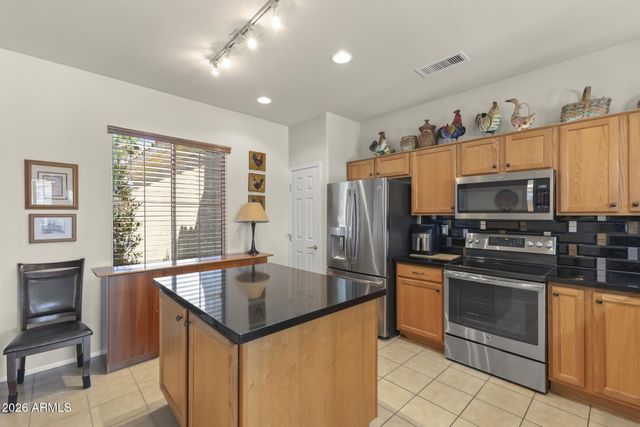 21039 N VISTA Trail, Surprise, AZ 85387